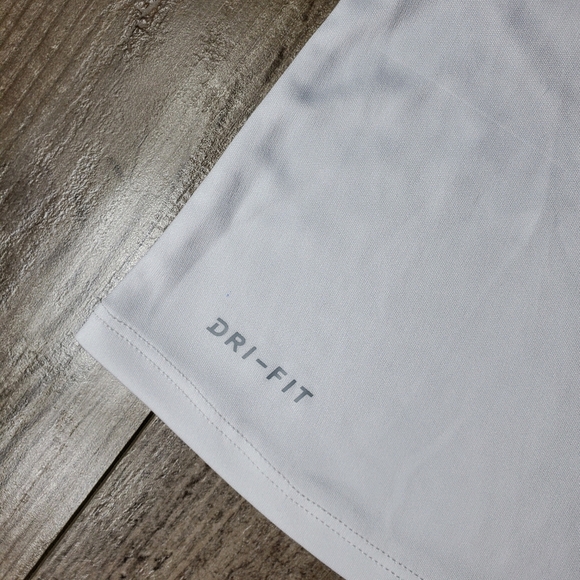 NWT Girl’s Nike Dri-Fit T-shirt Size 4T White Pink Orange Heart Graphic Logo - Picture 11 of 14